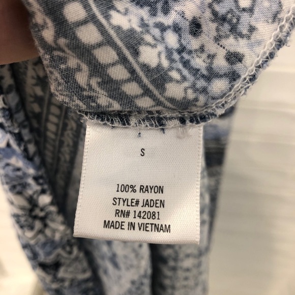 FRANCESCAS JADEN PAISLEY RUFFLE MAXI DRESS - Picture 9 of 9